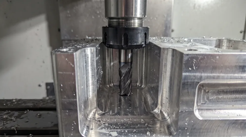02-cnc-tool-access-deep-cavity