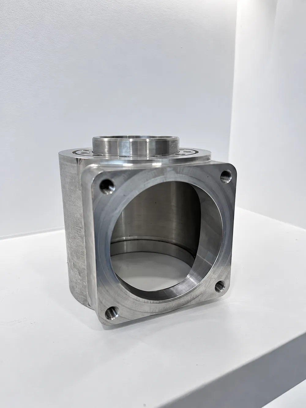 CNC machined aluminum enclosure and housing part