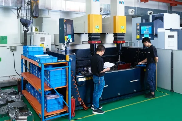 YCS CNC machining production team in the workshop