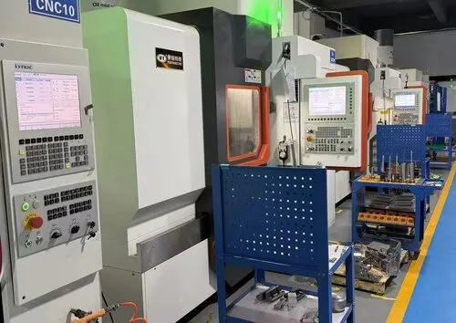 5-axis CNC machining center for complex precision parts